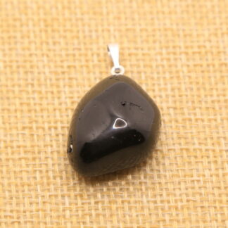 Pendentif tourmaline noire pierre roulée