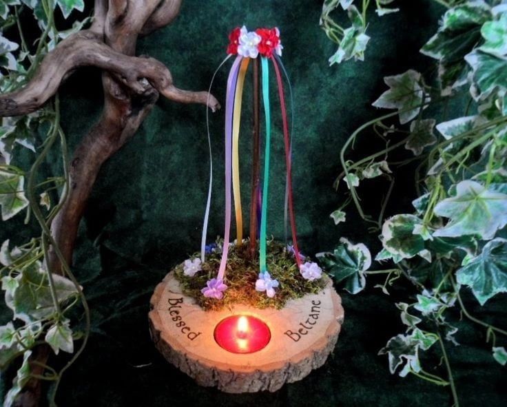 Beltane : La Fête Celtique du 1er Mai, Rituels et Symboles de Fertilité