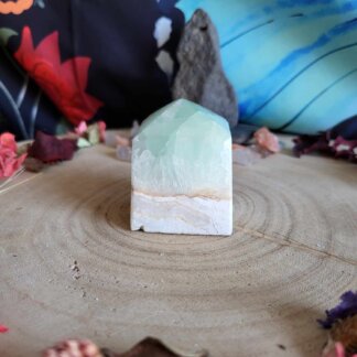Obélisque calcite bleue caraïbe