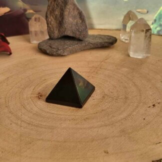 Pyramide obsidienne noire