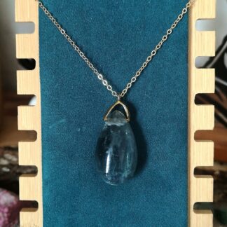 Pendentif fluorite — pierre du génie : clarté mentale & équilibre du 6e chakra